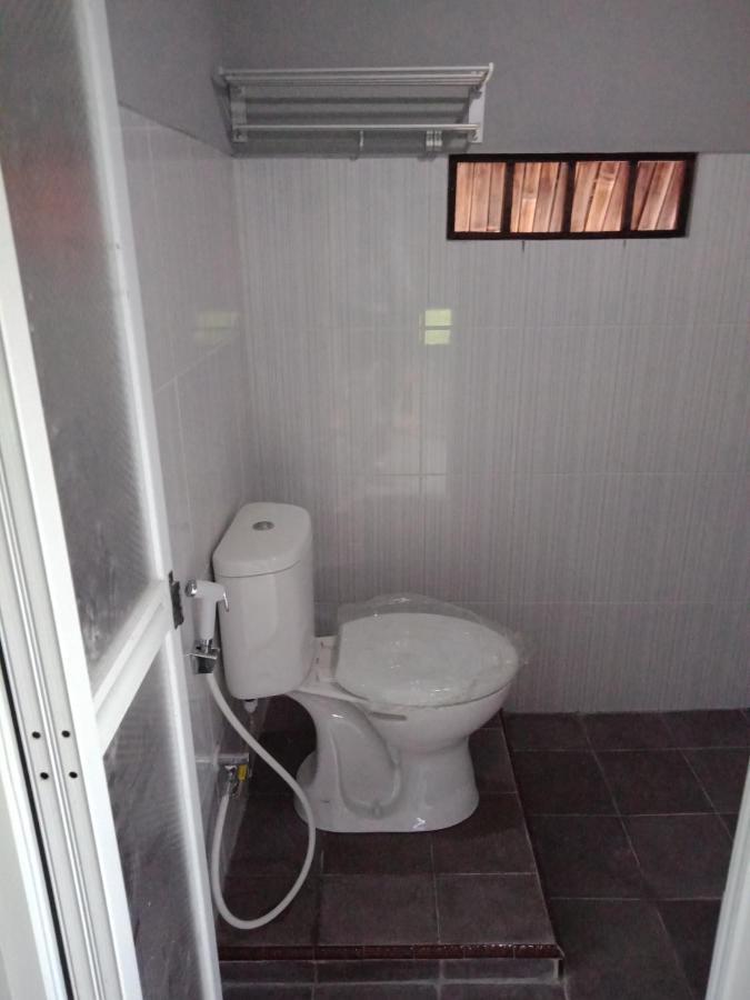 Joglopari Guesthouse Room 2 Bukan Untuk Pasangan Non Pasutri Cepit Ngoại thất bức ảnh